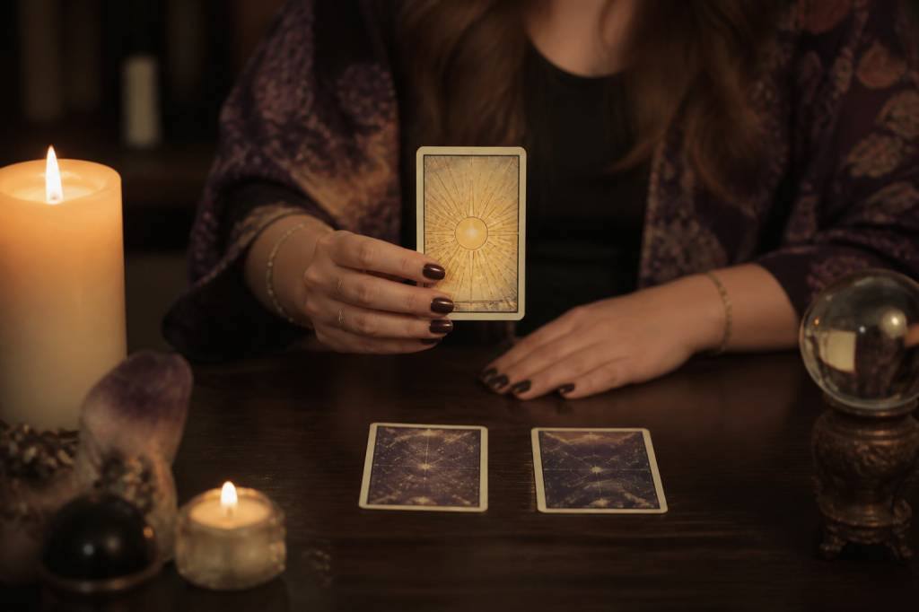 Tirage tarots gratuit oui non : interpréter une réponse claire en divination