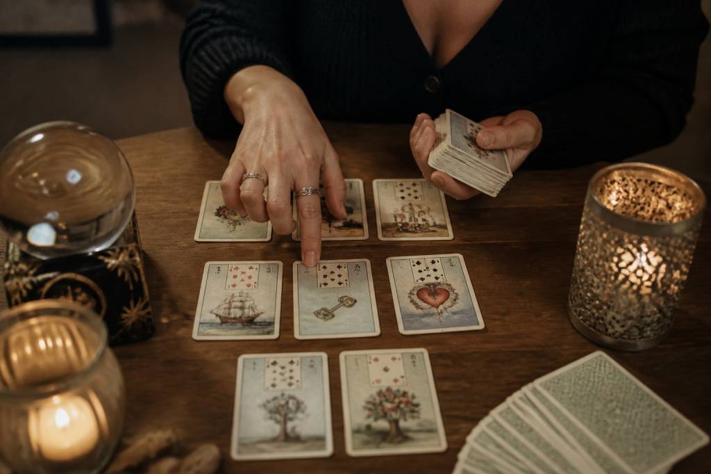 Carte Lenormand : réussir un tirage fiable