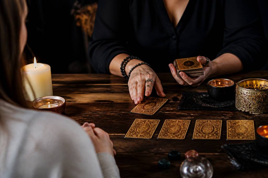 Tirage de cartes gratuit oui non : obtenez une réponse claire à votre question