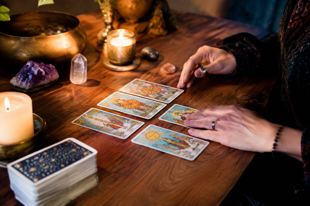 Voyance par tchat gratuit sans carte bancaire : obtenez des réponses immédiates à vos questions de tarot