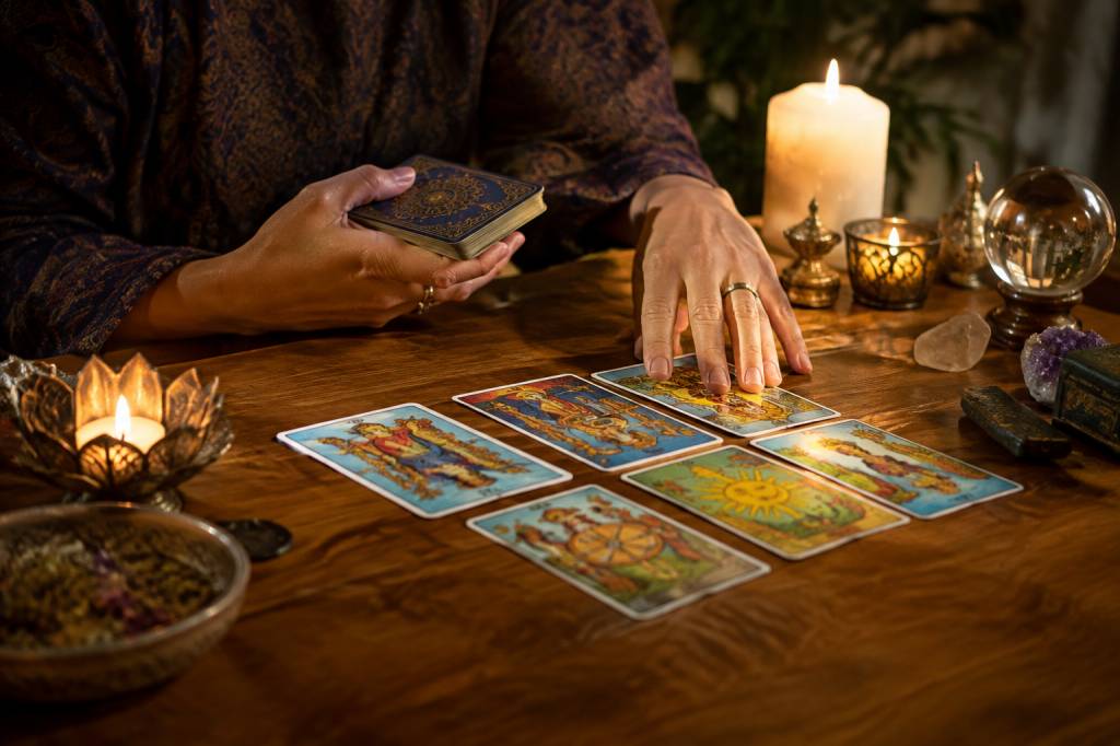 Prédiction amoureuse entre deux personnes gratuit : que révèle le tarot de l’amour ?