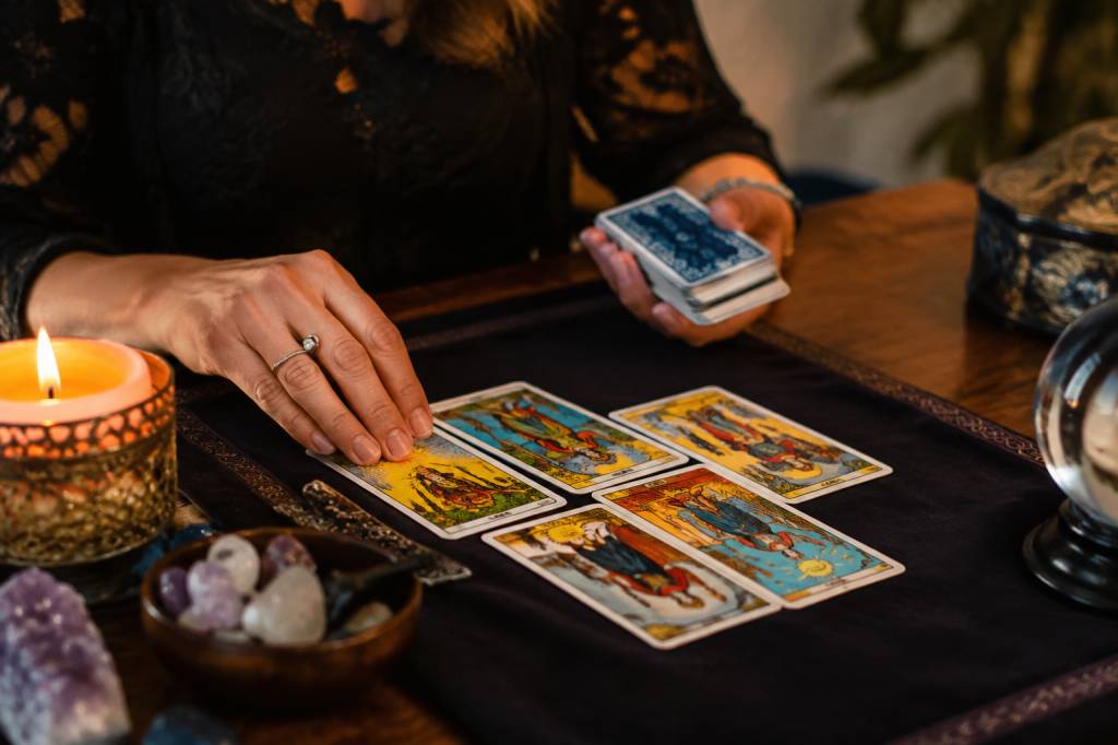 Tirer les cartes gratuitement : tarot de Marseille, amour et avenir sentimental