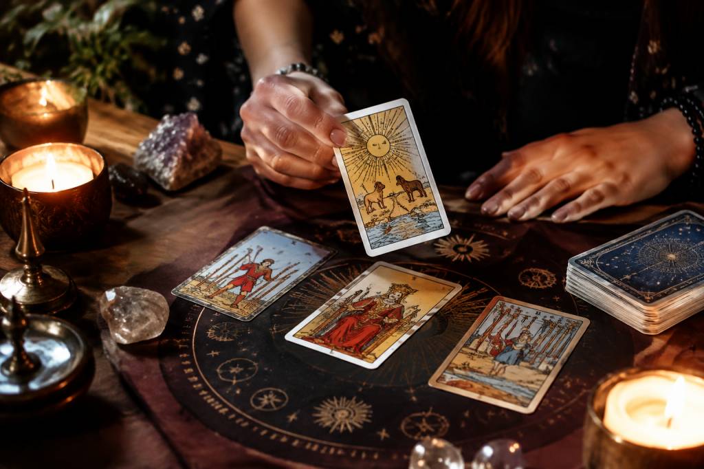 Lenormand : associations des 36 cartes pour interpréter vos tirages de cartomancie