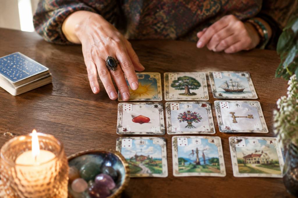 Lenormand online : comment réaliser un tirage de cartes et interpréter ses réponses
