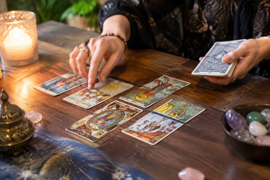 Le petit Lenormand tirage 9 cartes : méthode et interprétation des combinaisons